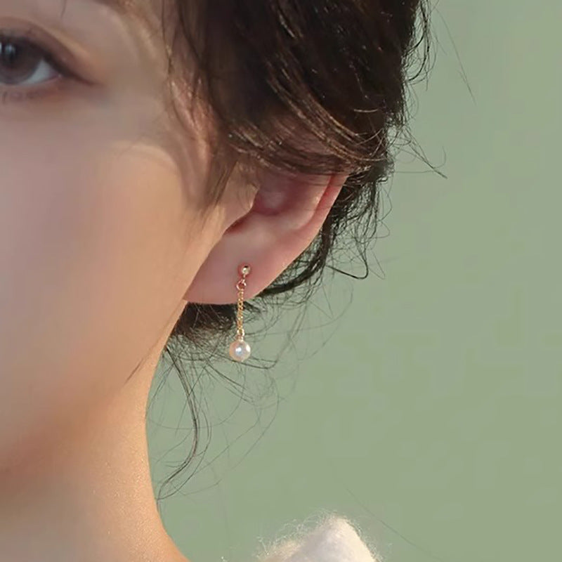 Charming Pearl Earring for Any Occasion