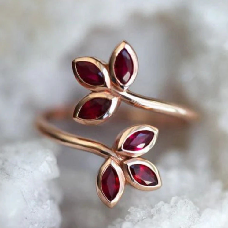 Beautiful Gold Bracelet with Unique Style