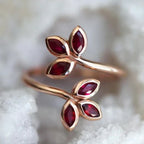 Beautiful Gold Bracelet with Unique Style