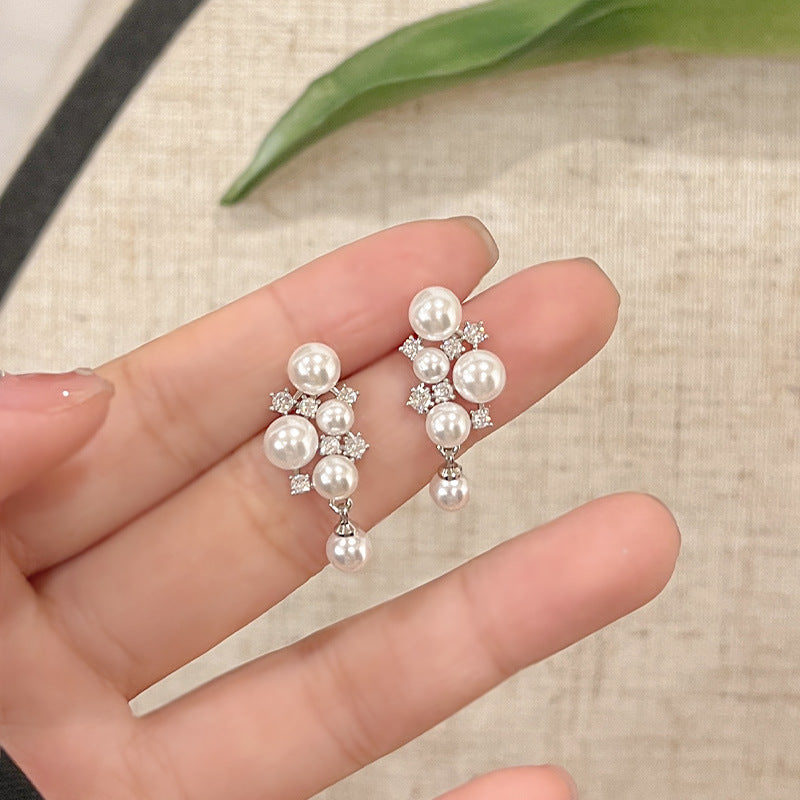 Beautiful Pearl Earring with Unique Style