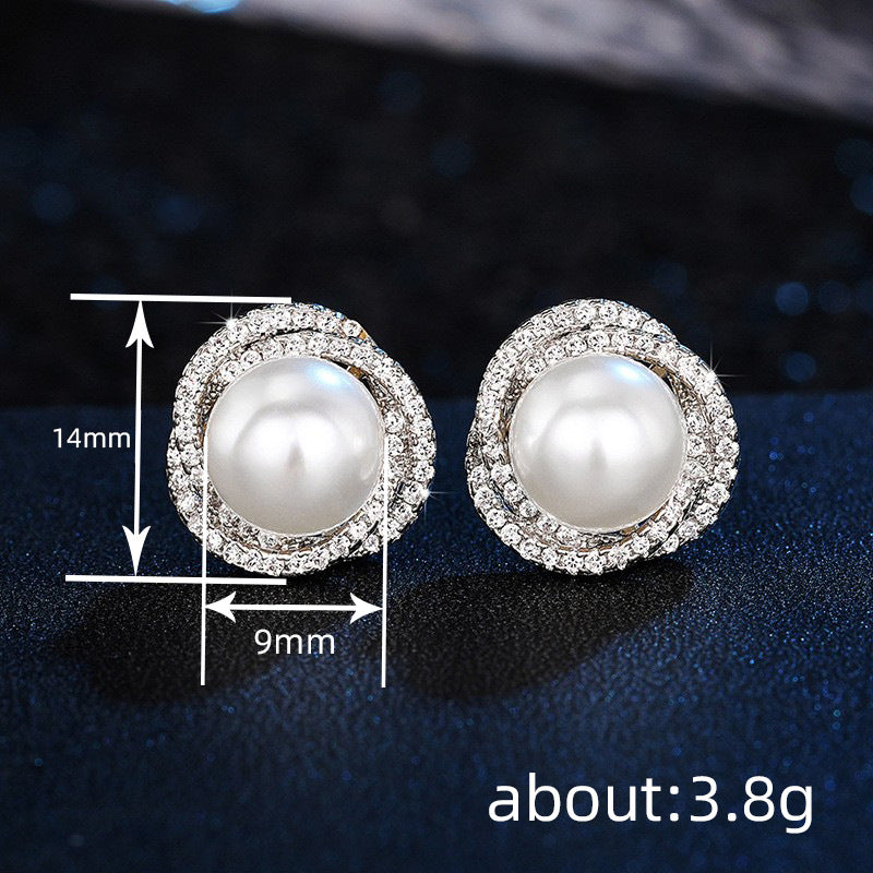 Charming Pearl Earring for Any Occasion