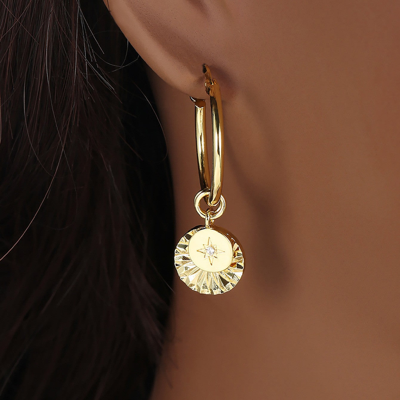 Charming Earring for Any Occasion