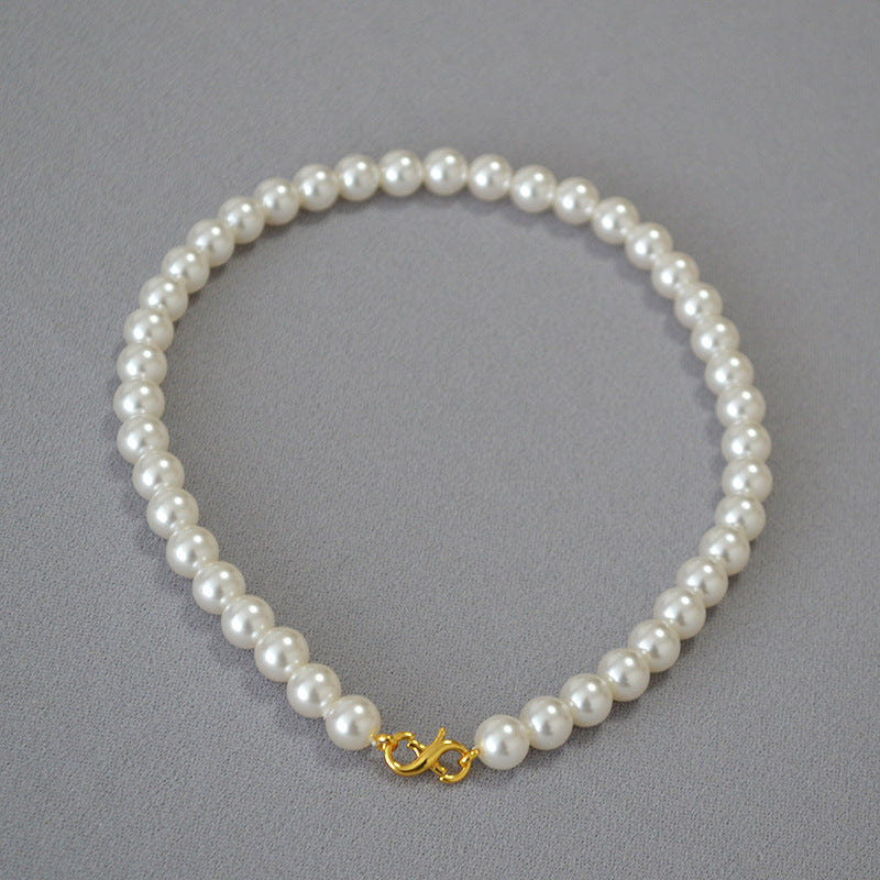Beautiful Pearl Necklace with Unique Style