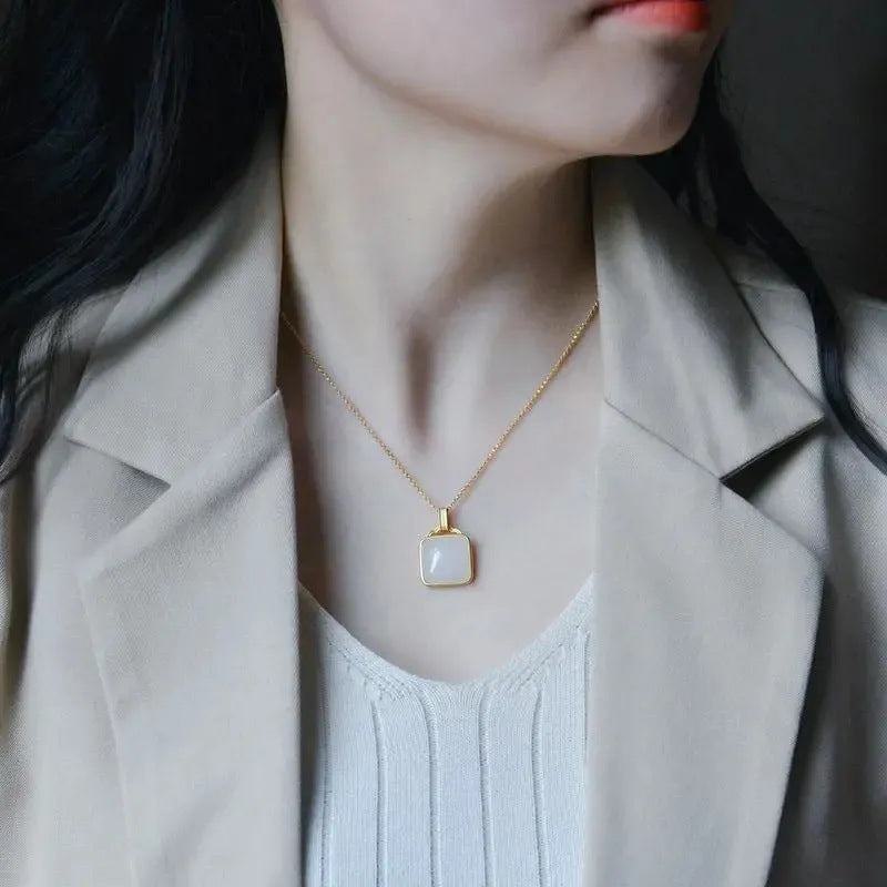 Beautiful Gold Necklace with Unique Style