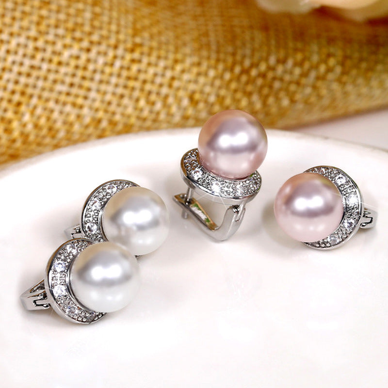 Classic Pearl Earring with Timeless Appeal