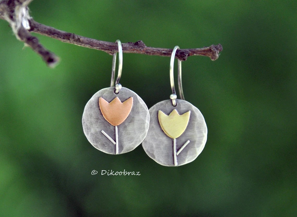 Charming Earring for Any Occasion