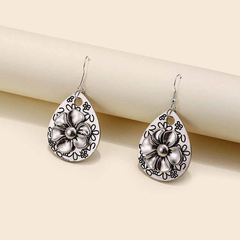 Charming Earring for Any Occasion