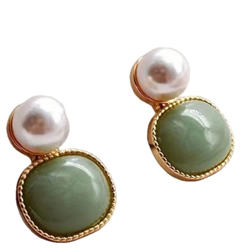 Beautiful Pearl Earring with Unique Style