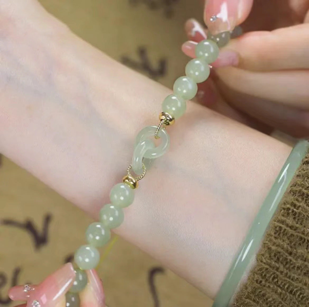 Beautiful Bracelet with Unique Style