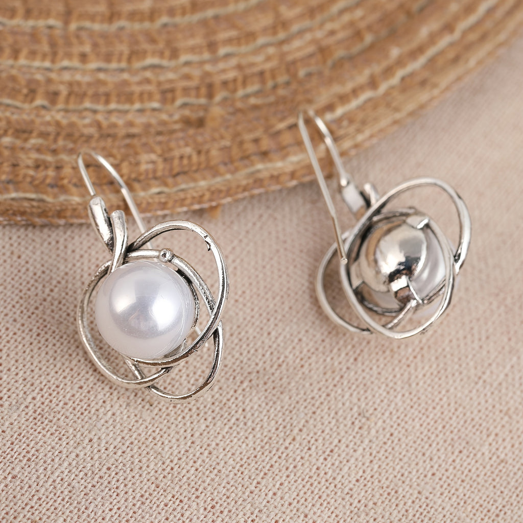 Beautiful Pearl Earring with Unique Style