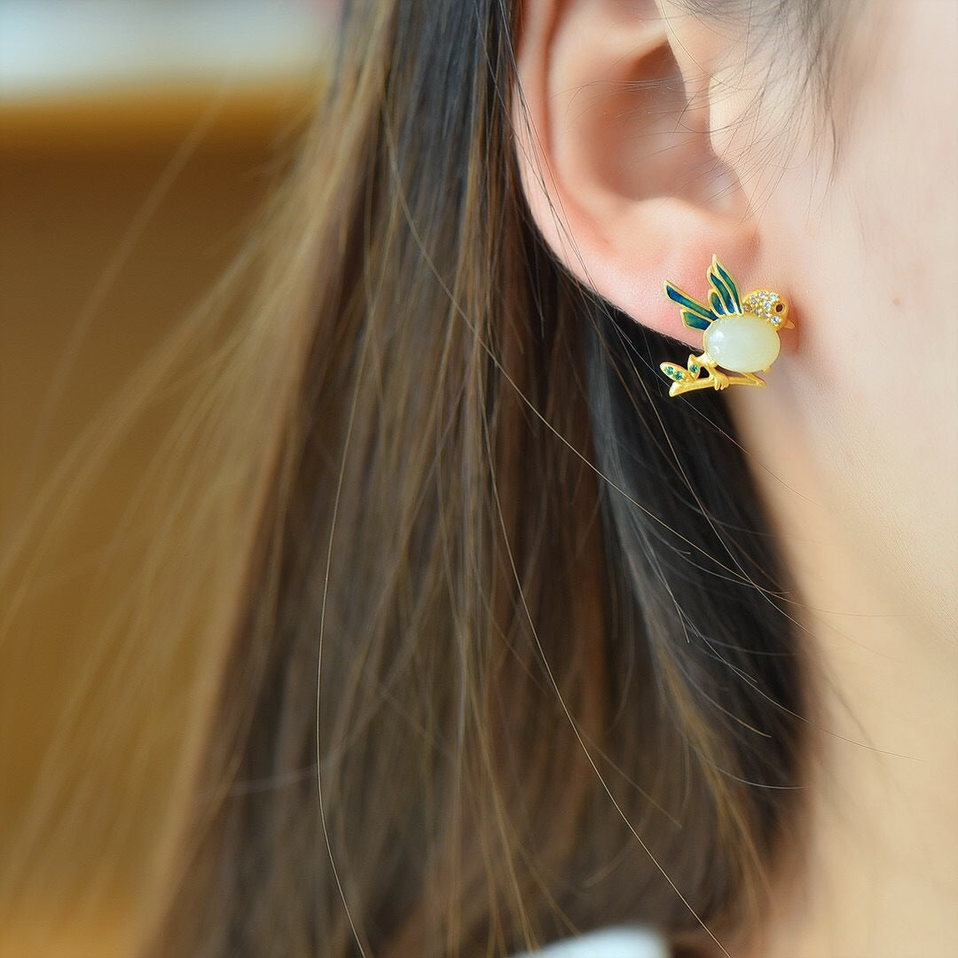 Vintage Handmade Gold Earring