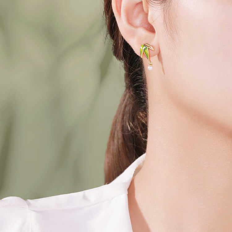 Stunning Silver Earring for Daily Wear