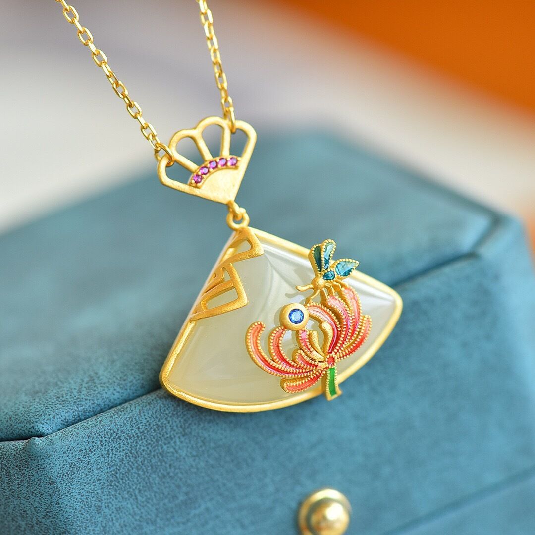 Beautiful Necklace with Unique Style