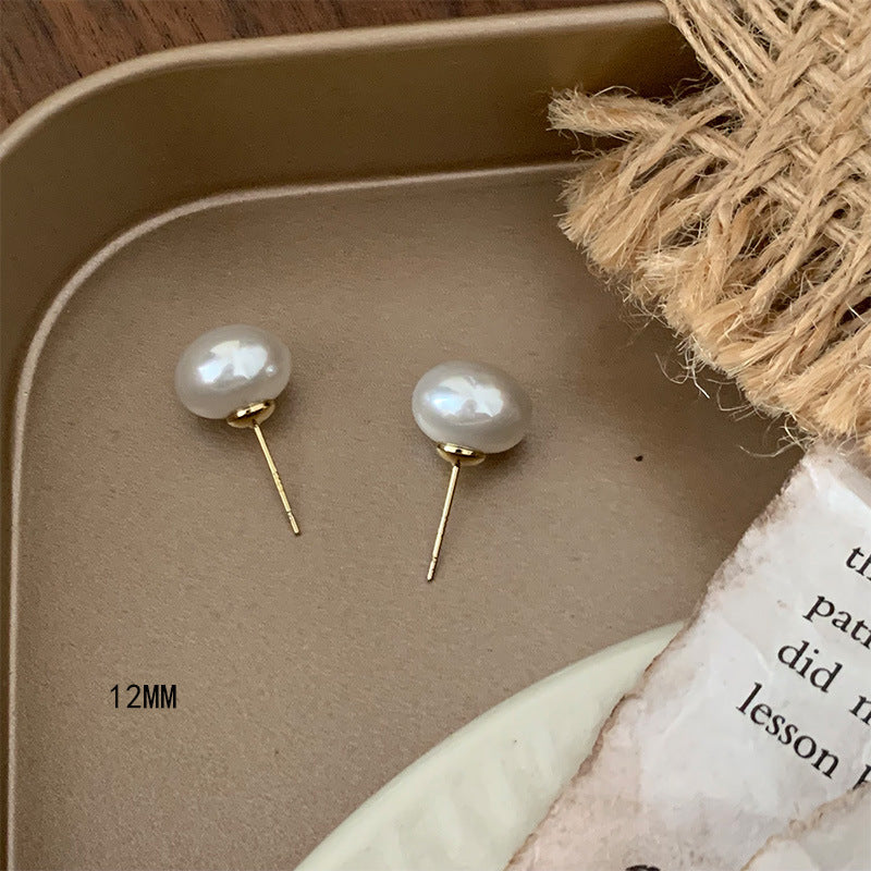 Beautiful Pearl Earring with Unique Style
