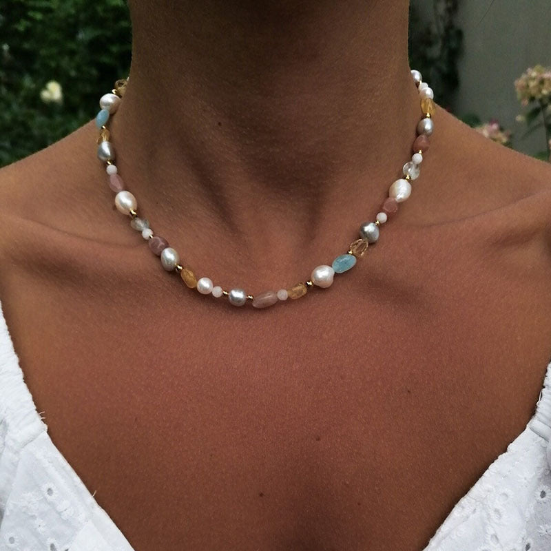 Beautiful Pearl Necklace with Unique Style