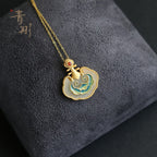 Beautiful Gold Necklace with Unique Style
