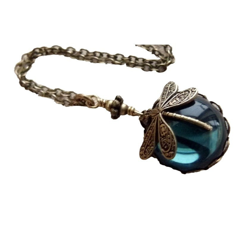 A Charming Necklace for Any Occasion