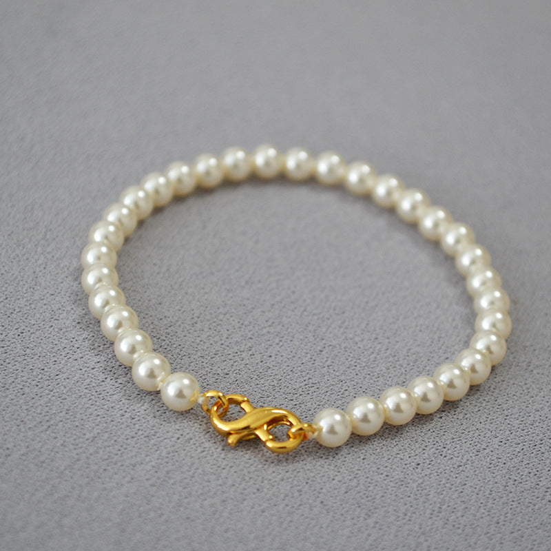 Beautiful Pearl Necklace with Unique Style