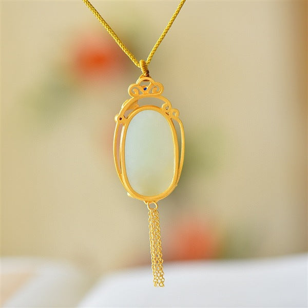 Beautiful Gold Necklace with Unique Style