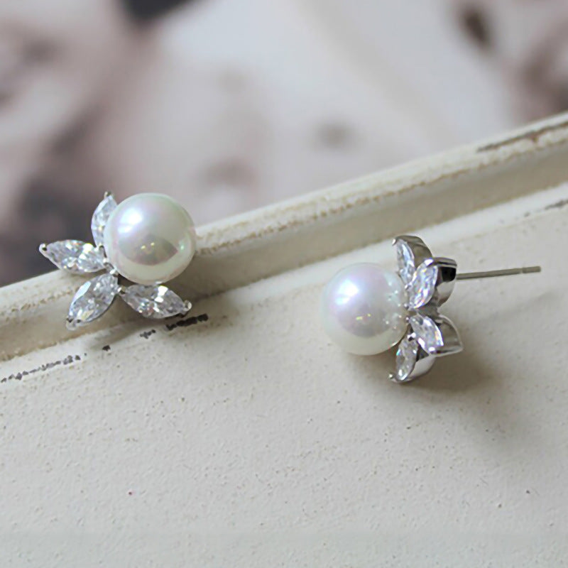 Romantic Pearl Earring for Special Moments
