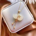 Beautiful Gold Necklace with Unique Style