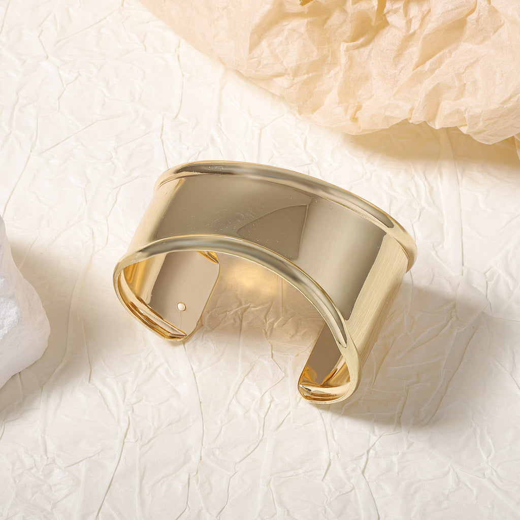 Beautiful Bracelet with Unique Style