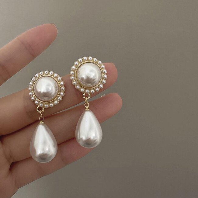 Charming Pearl Earring for Any Occasion