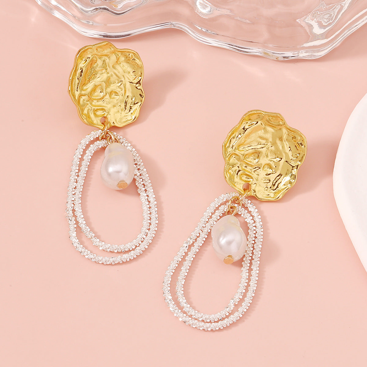 Charming Pearl Earring for Any Occasion