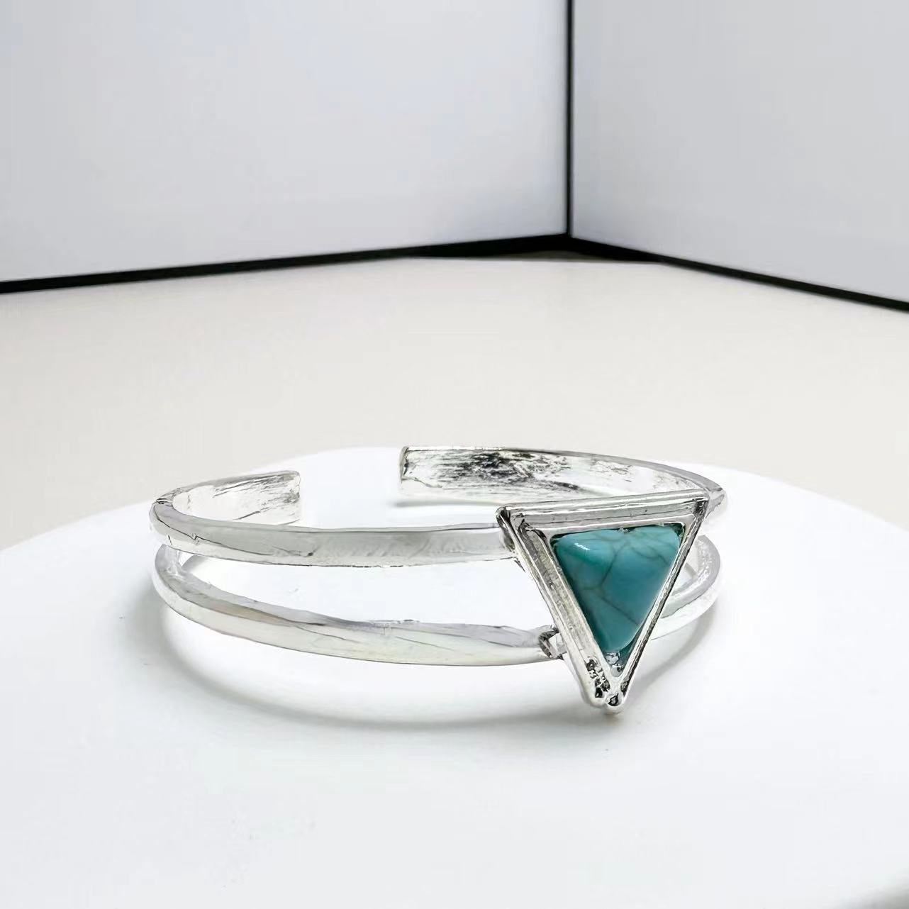 Charming Bracelet for Any Occasion