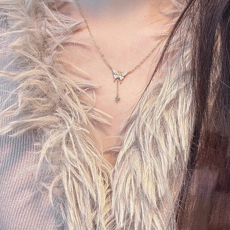 Beautiful Gold Necklace with Unique Style