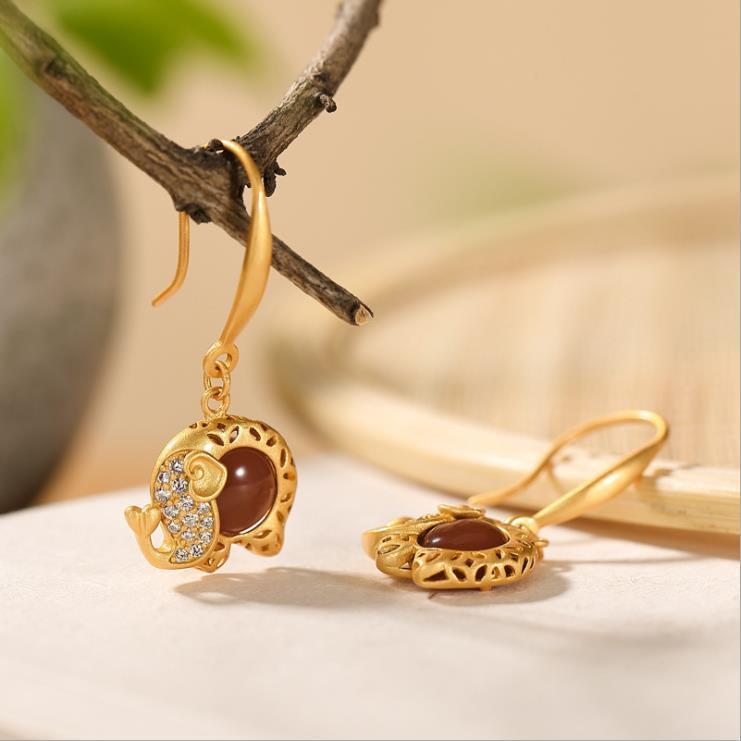 Vintage Handmade Gold Earring