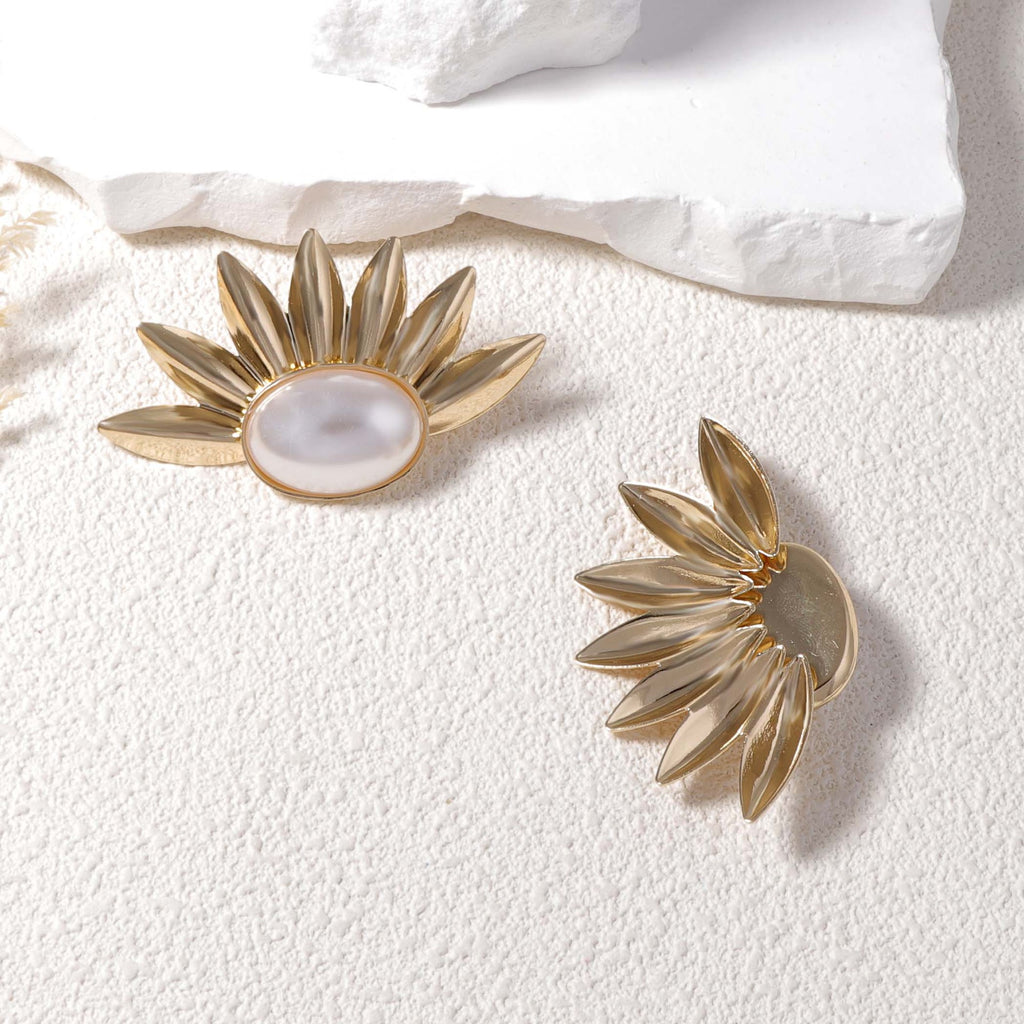 Beautiful Pearl Earring with Unique Style