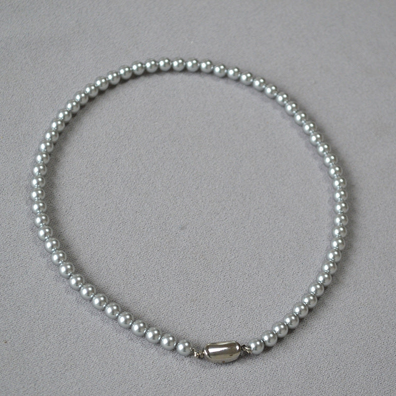 Beautiful Pearl Necklace with Unique Style