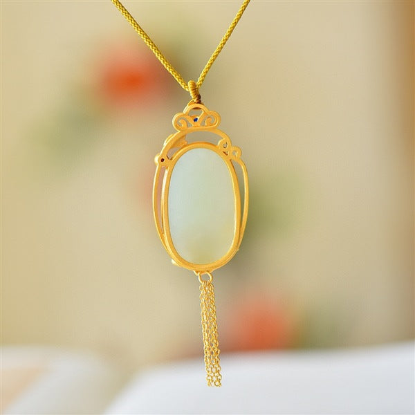 Beautiful Gold Necklace with Unique Style