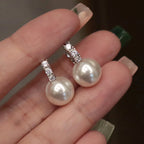 Beautiful Pearl Earring with Unique Style