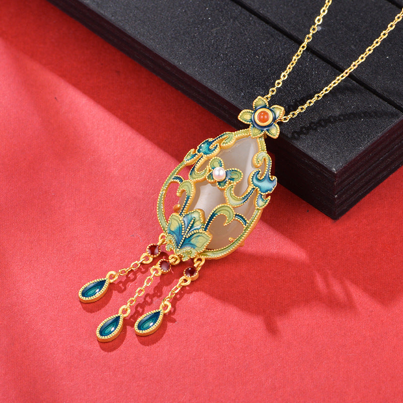 Stunning Silver Necklace for Daily Wear