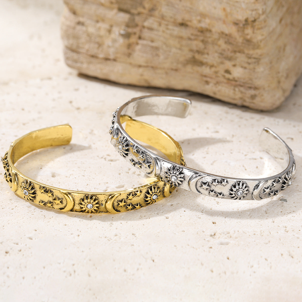 Beautiful Bracelet with Unique Style