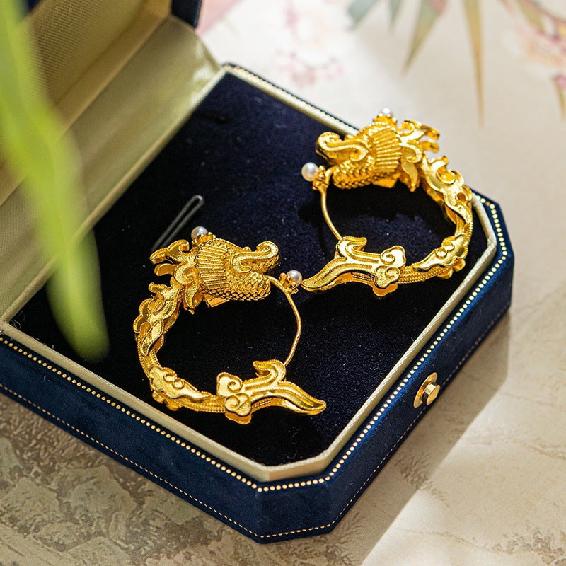 Beautiful Pearl Earring with Unique Style