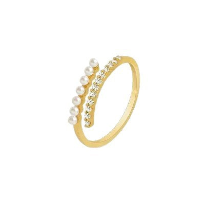 Beautiful Pearl Ring with Unique Style
