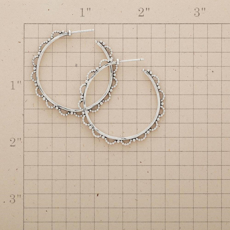 Charming Earring for Any Occasion