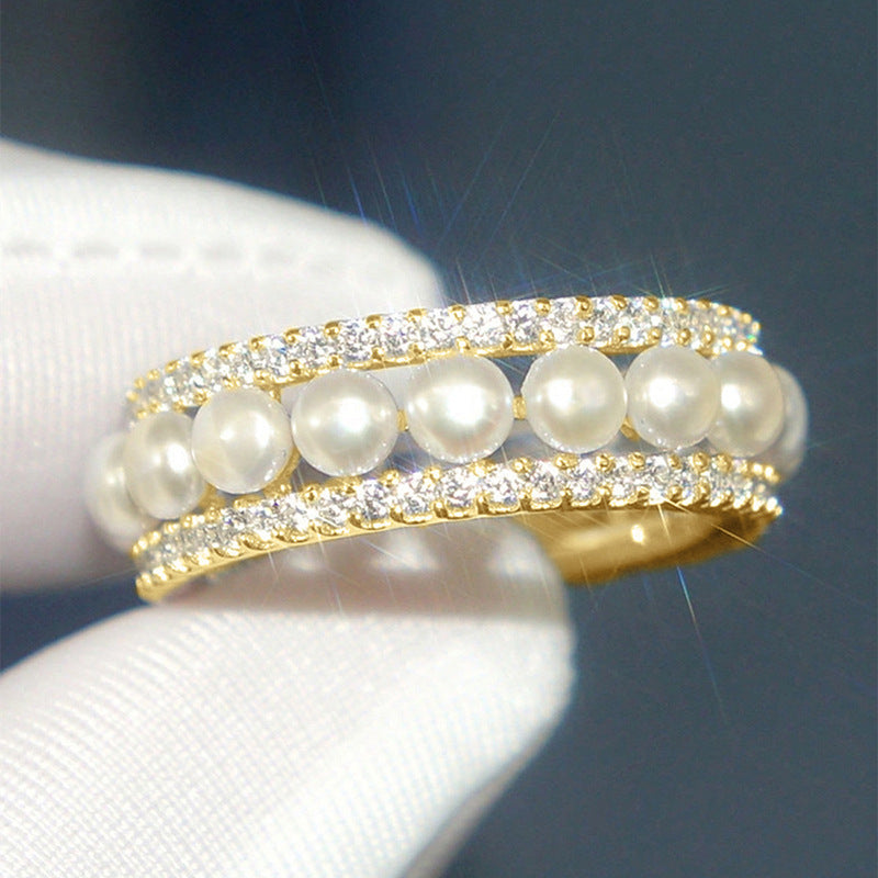 Beautiful Pearl Ring with Unique Style
