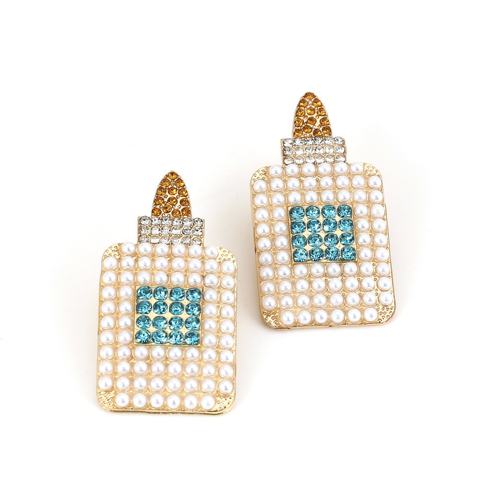 Beautiful Pearl Earring with Unique Style