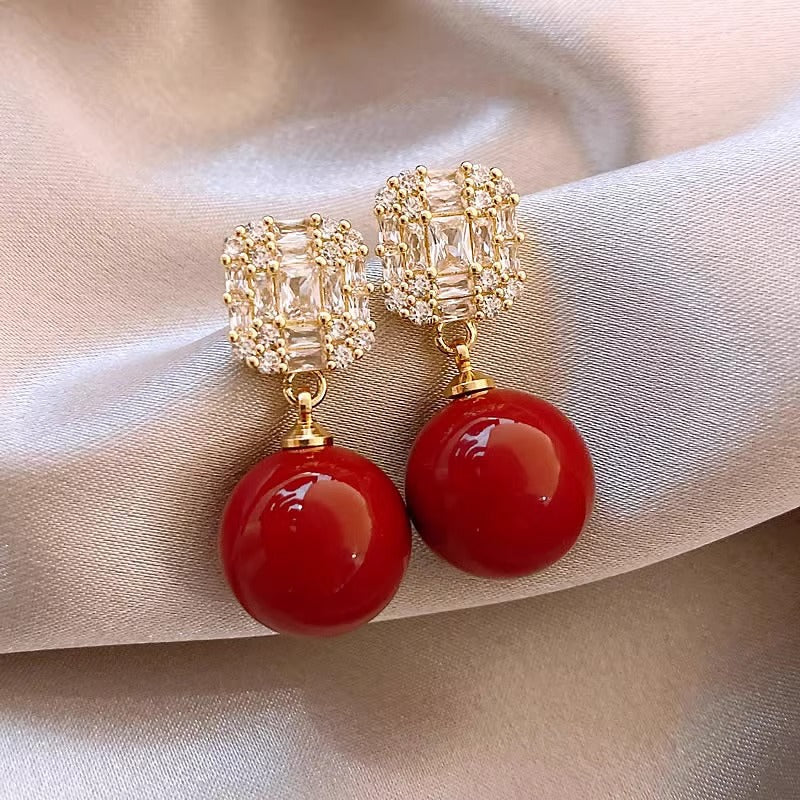 Charming Pearl Earring for Any Occasion