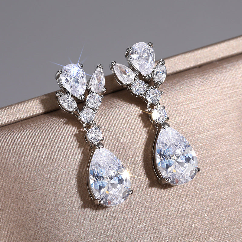 Charming Earring for Any Occasion