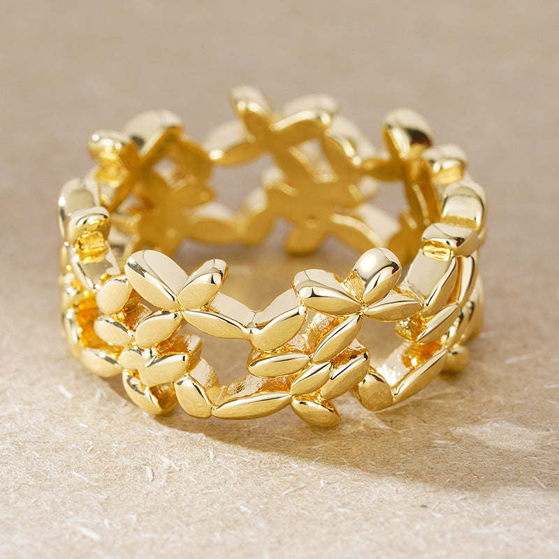 Classic Silver Ring with Timeless Appeal