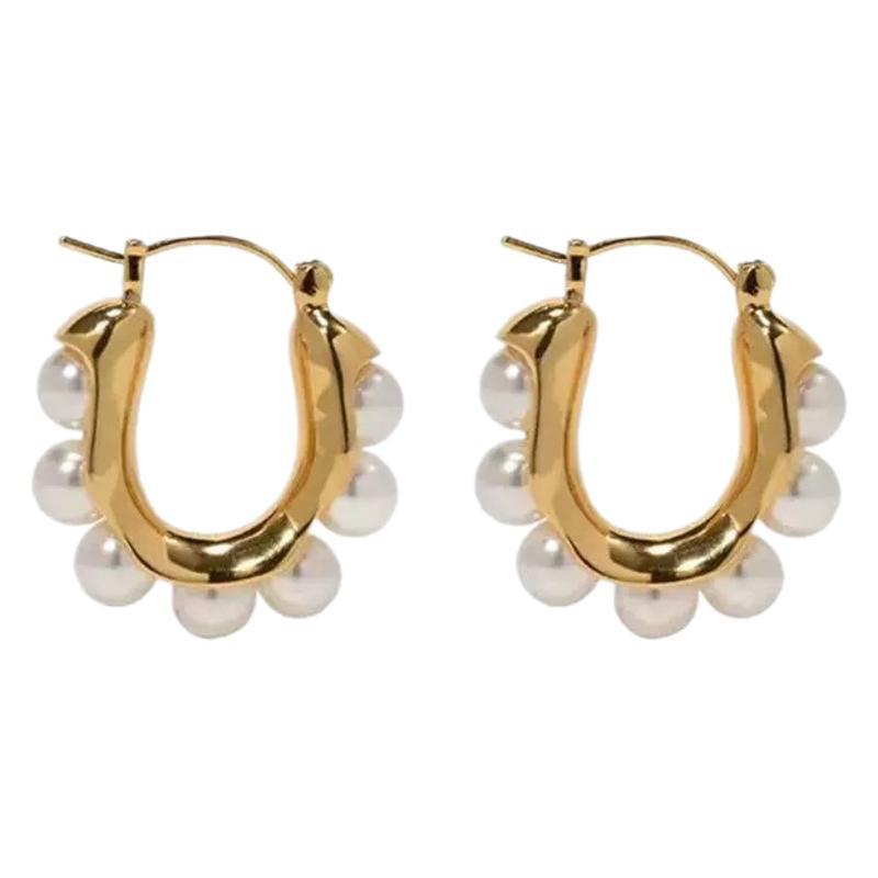 Beautiful Pearl Earring with Unique Style