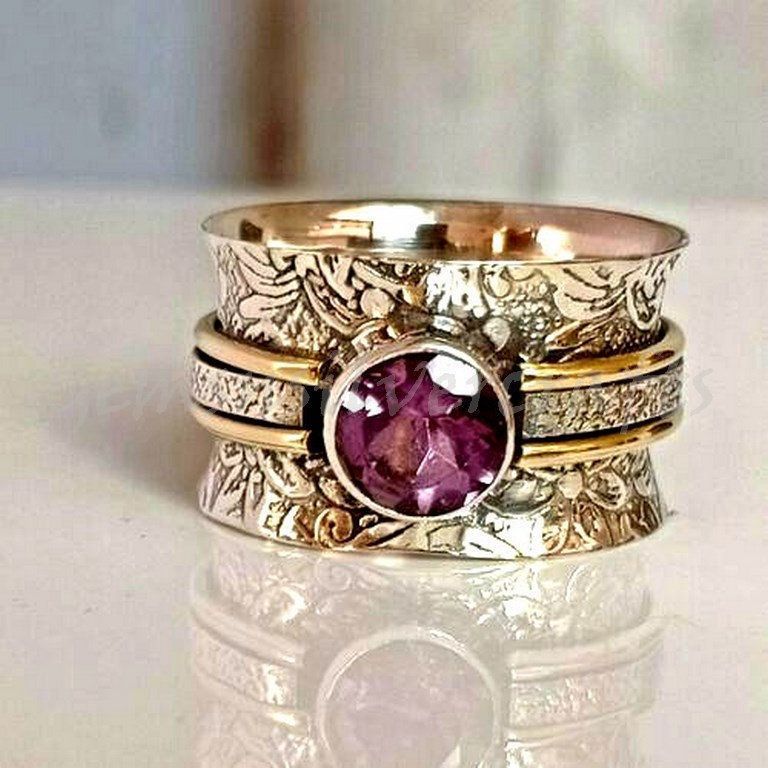 Beautiful Gold Ring with Unique Style