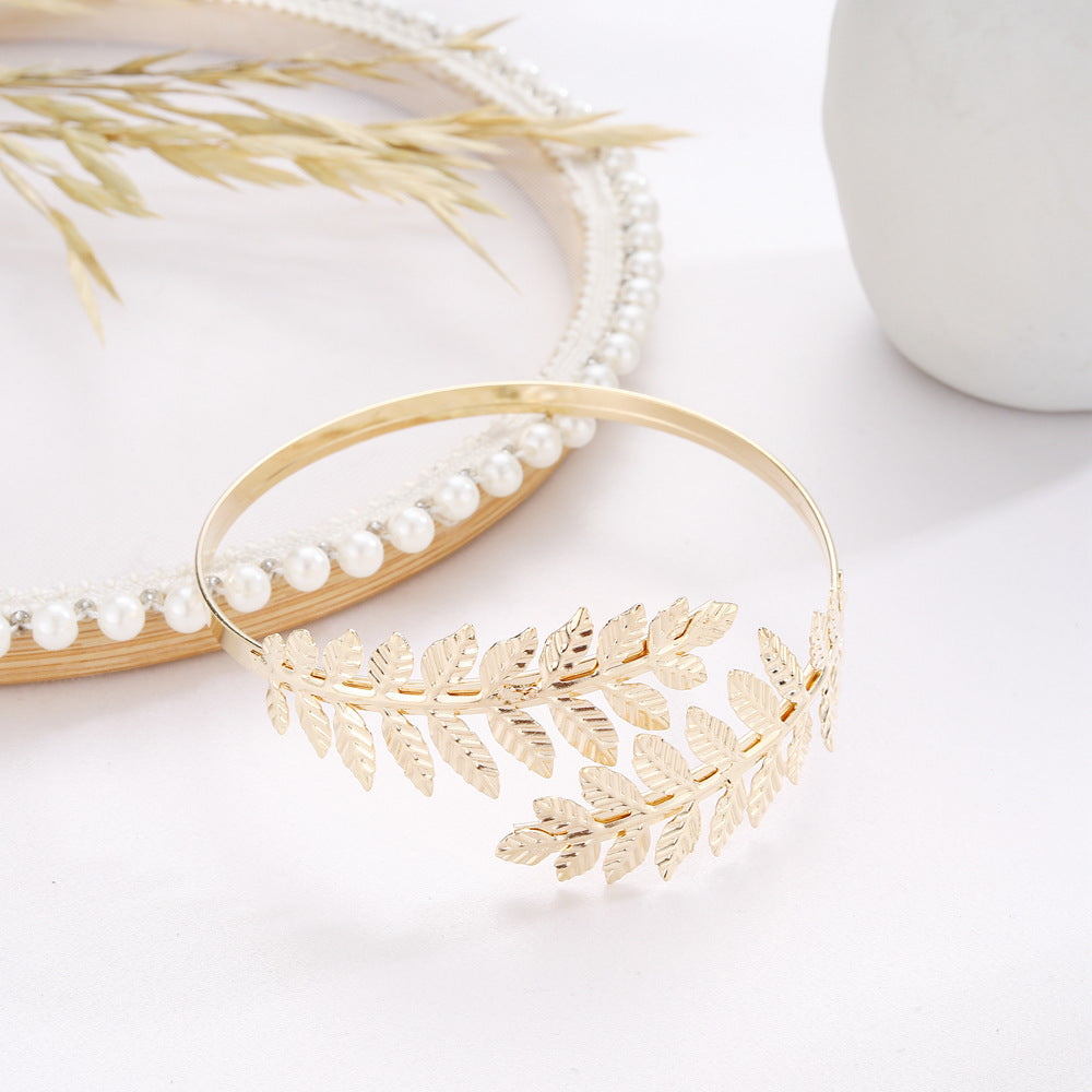 Beautiful Gold Bracelet with Unique Style