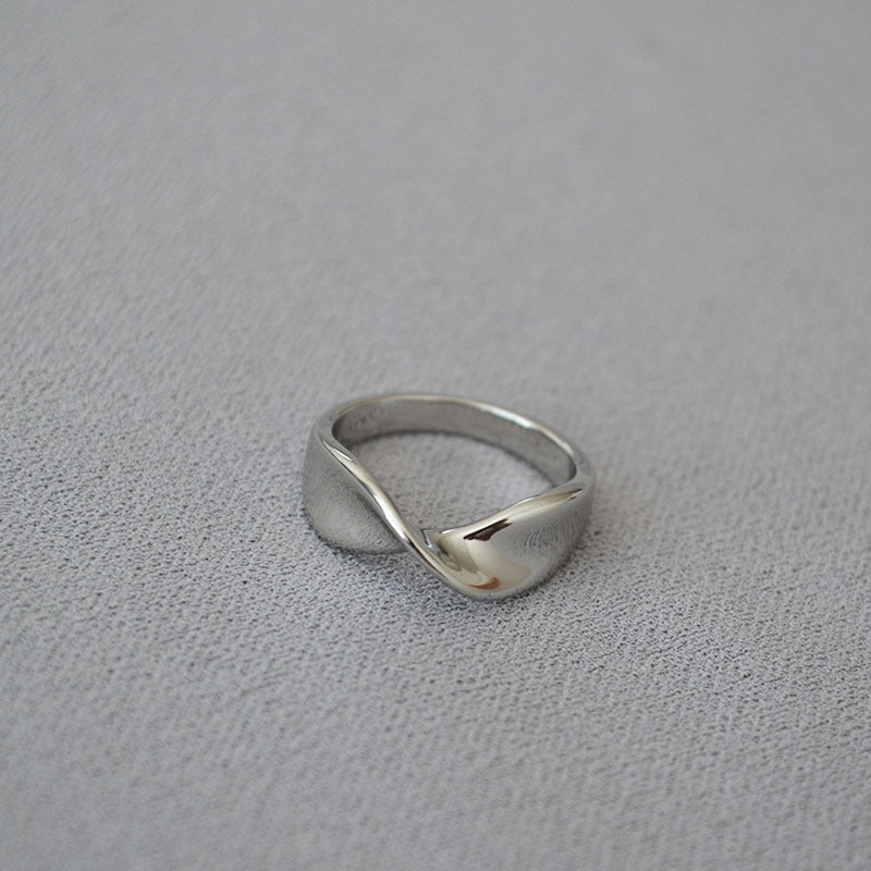 Beautiful Gold Ring with Unique Style