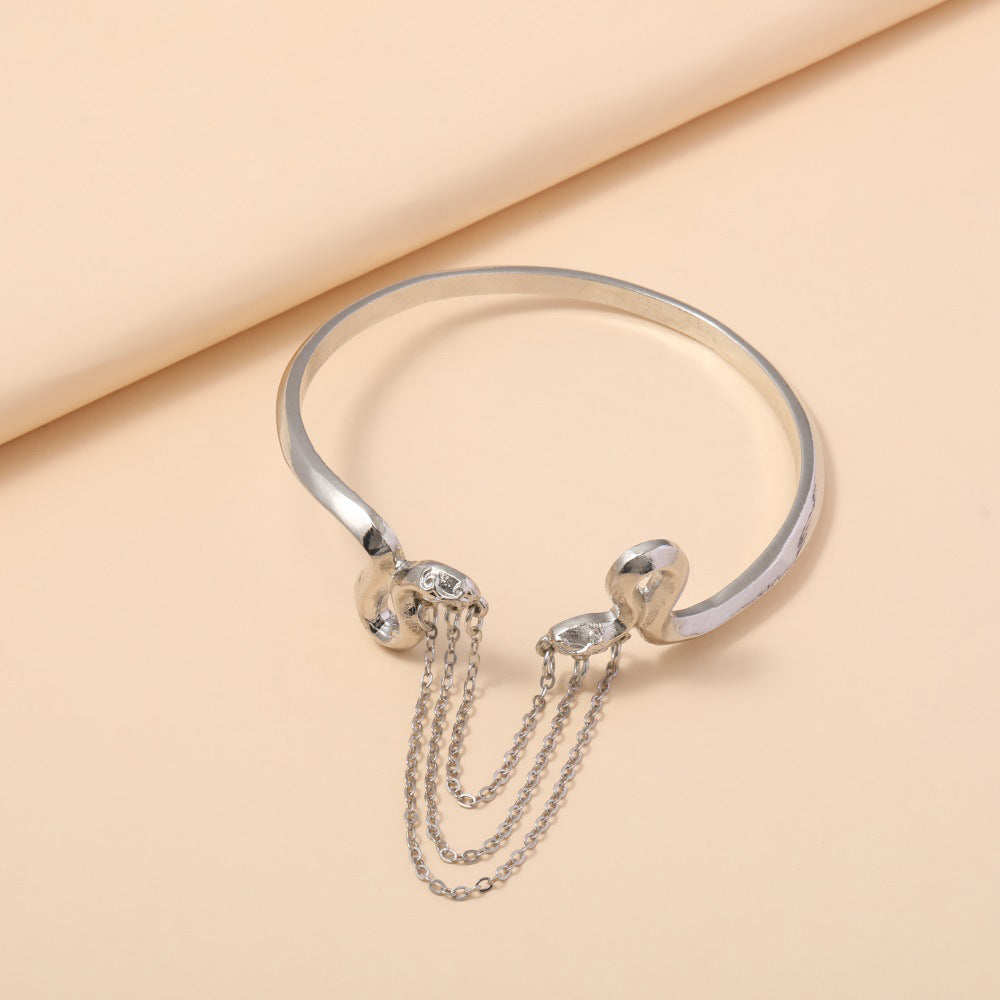 Beautiful Bracelet with Unique Style